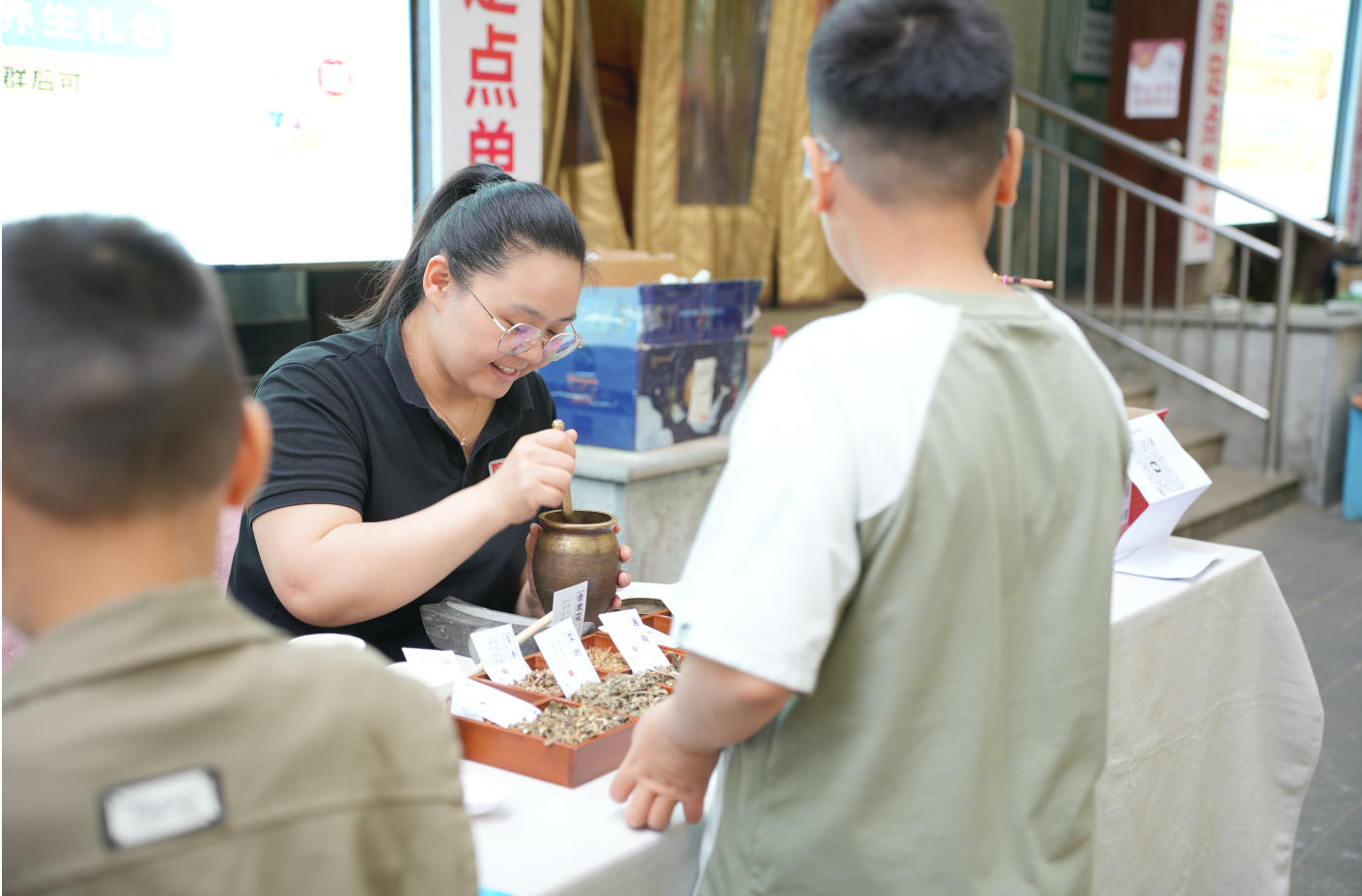 五一义诊暖人心｜春夏固本正当时，解锁春日健康新状态！